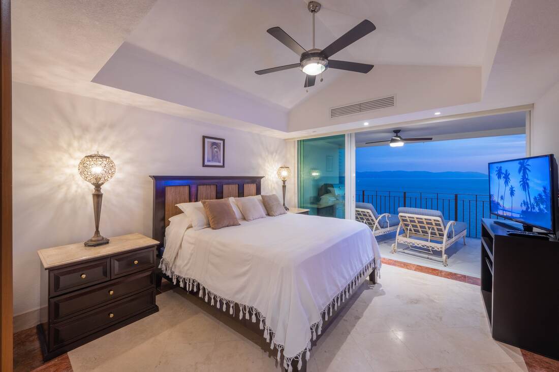 Guest suite with ocean-view terrace